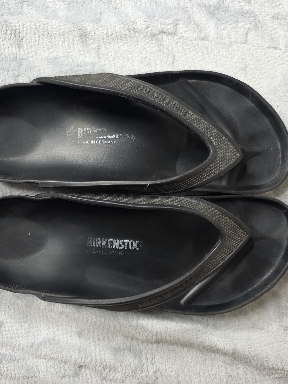 Birkenstock Men’s Black EVA Thong Sandals - Picture 6 of 6